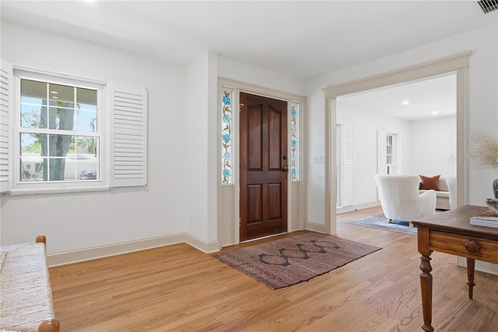 Image 4 of 36 For 1884 Oakdale Lane N