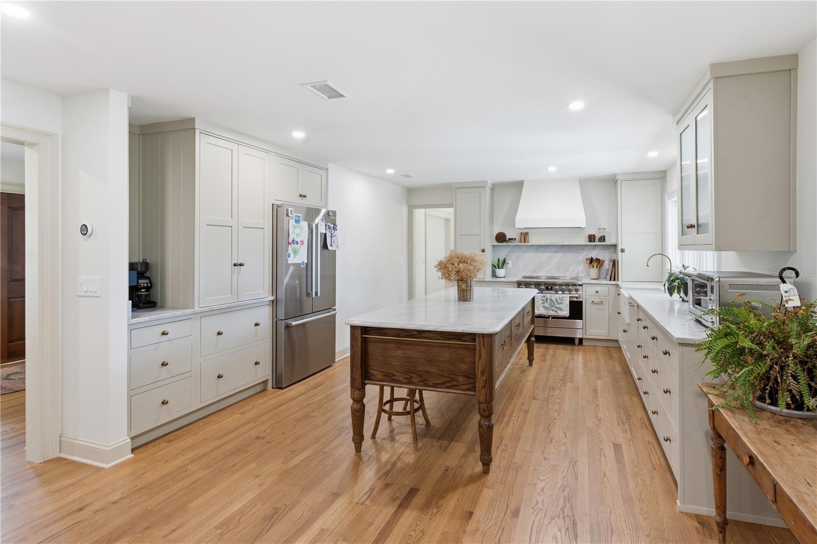 Image 9 of 36 For 1884 Oakdale Lane N