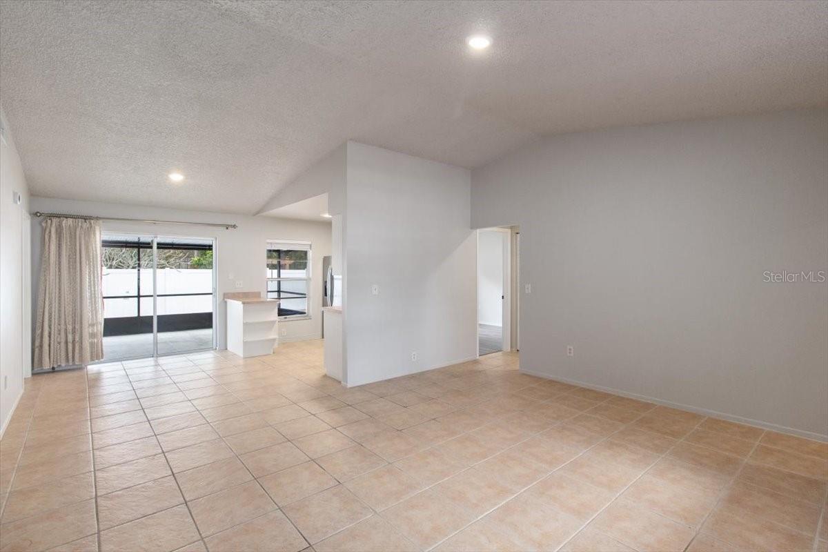 Image 10 of 31 For 14003 Basin Street