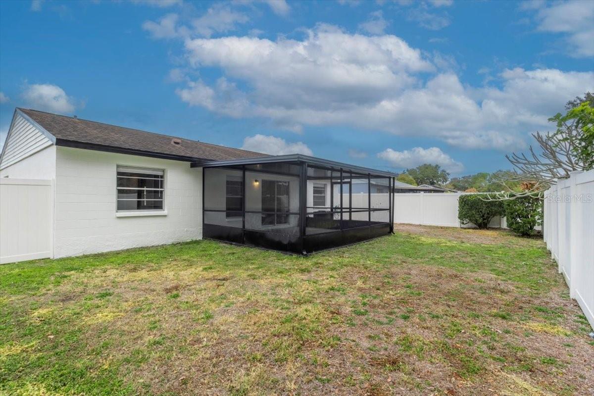 Image 27 of 31 For 14003 Basin Street