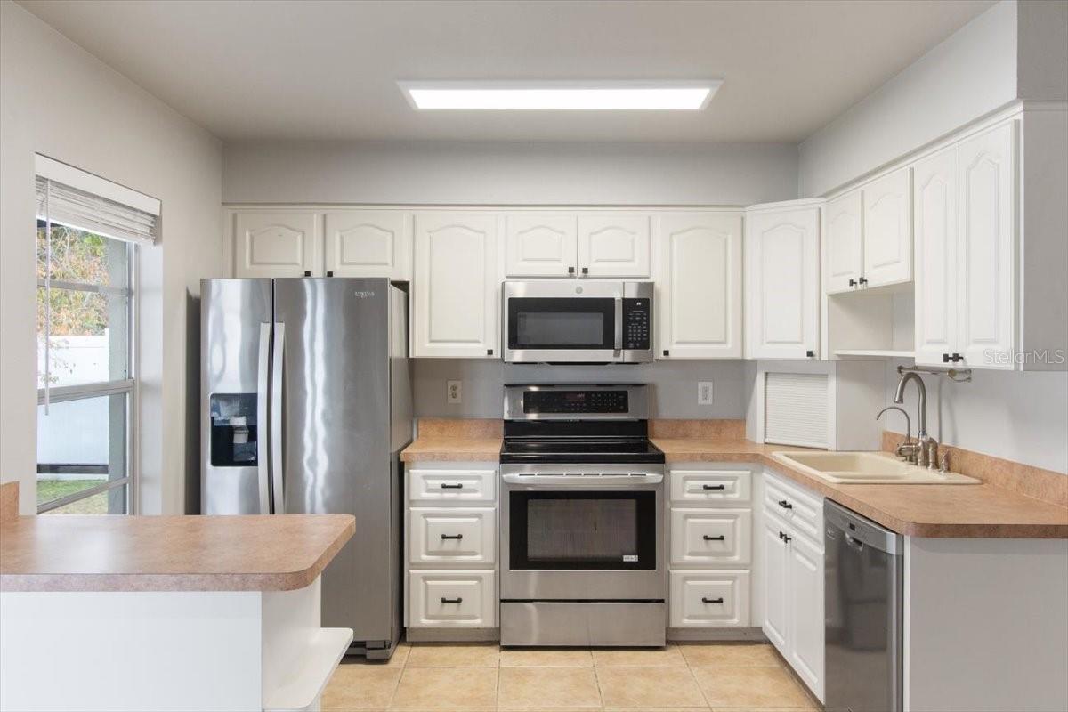 Image 8 of 31 For 14003 Basin Street