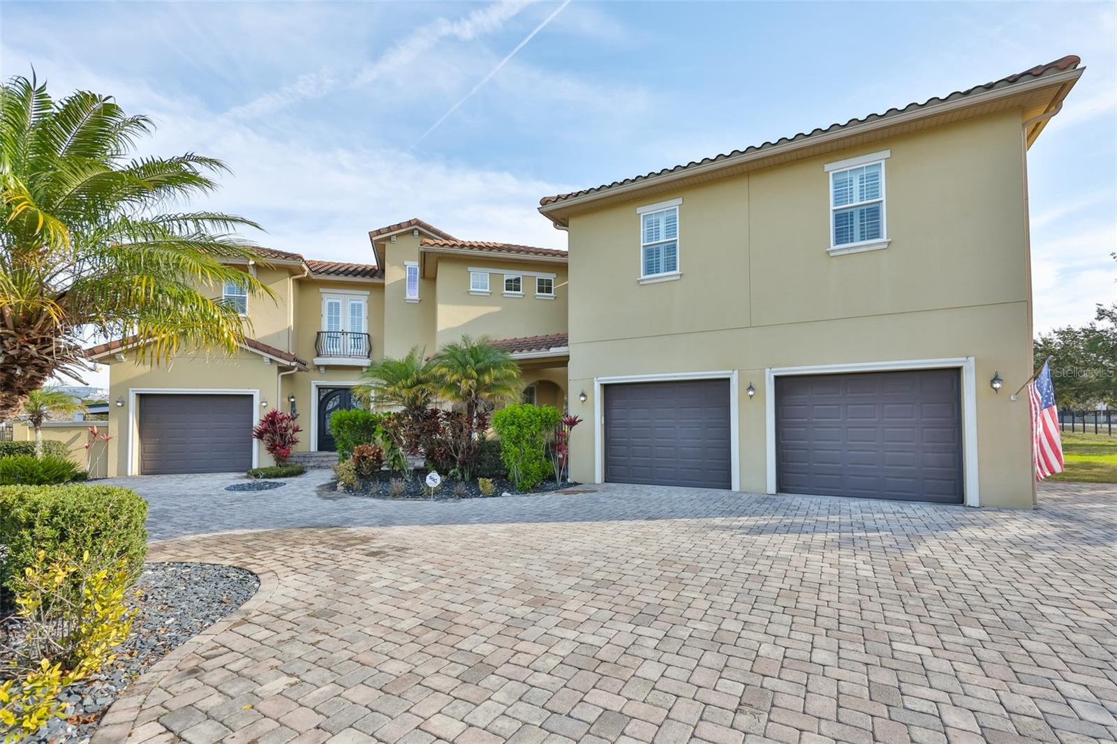 Image 15 of 54 For 10517 Tarpon Springs Road