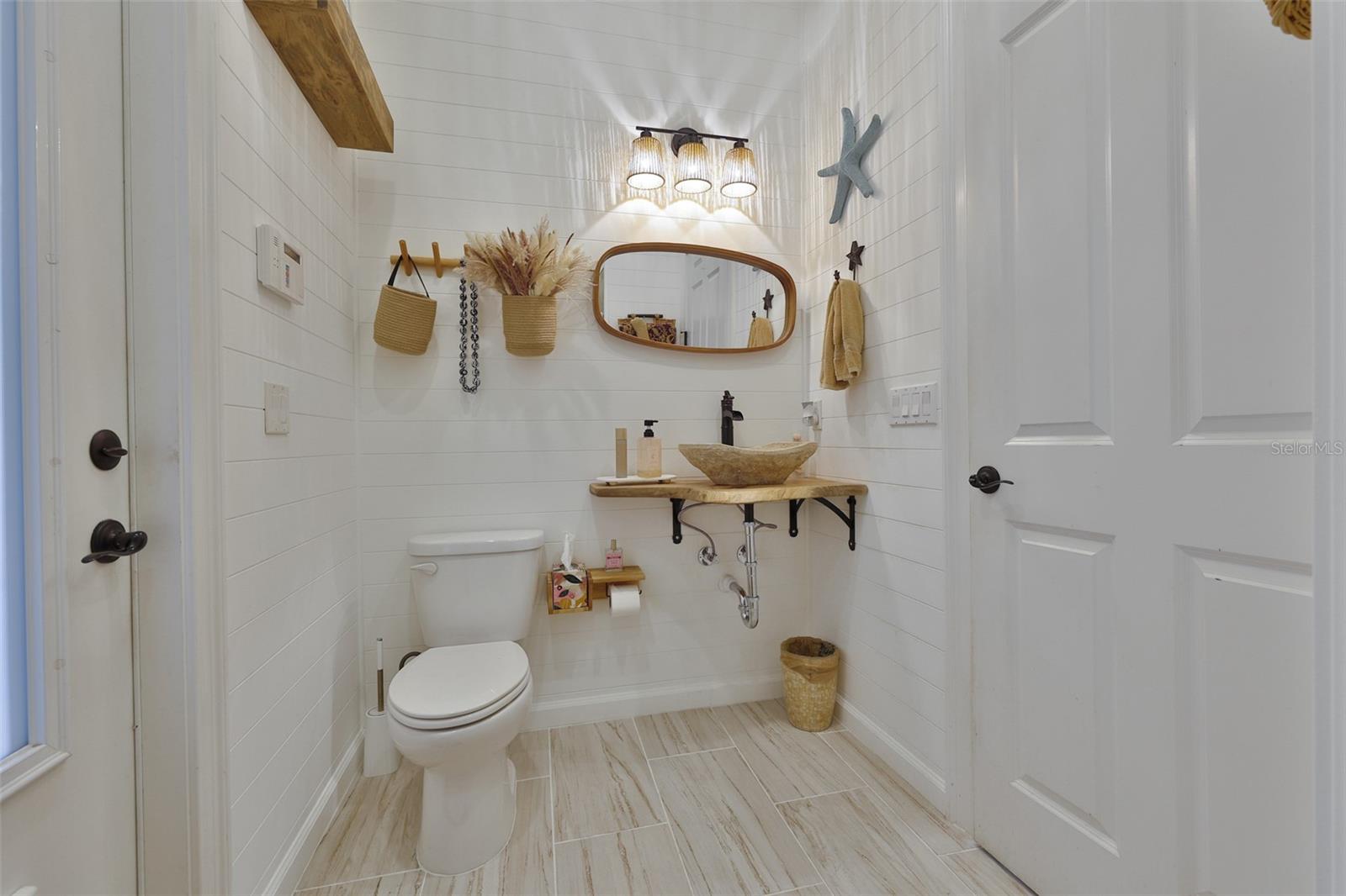 Image 20 of 54 For 10517 Tarpon Springs Road