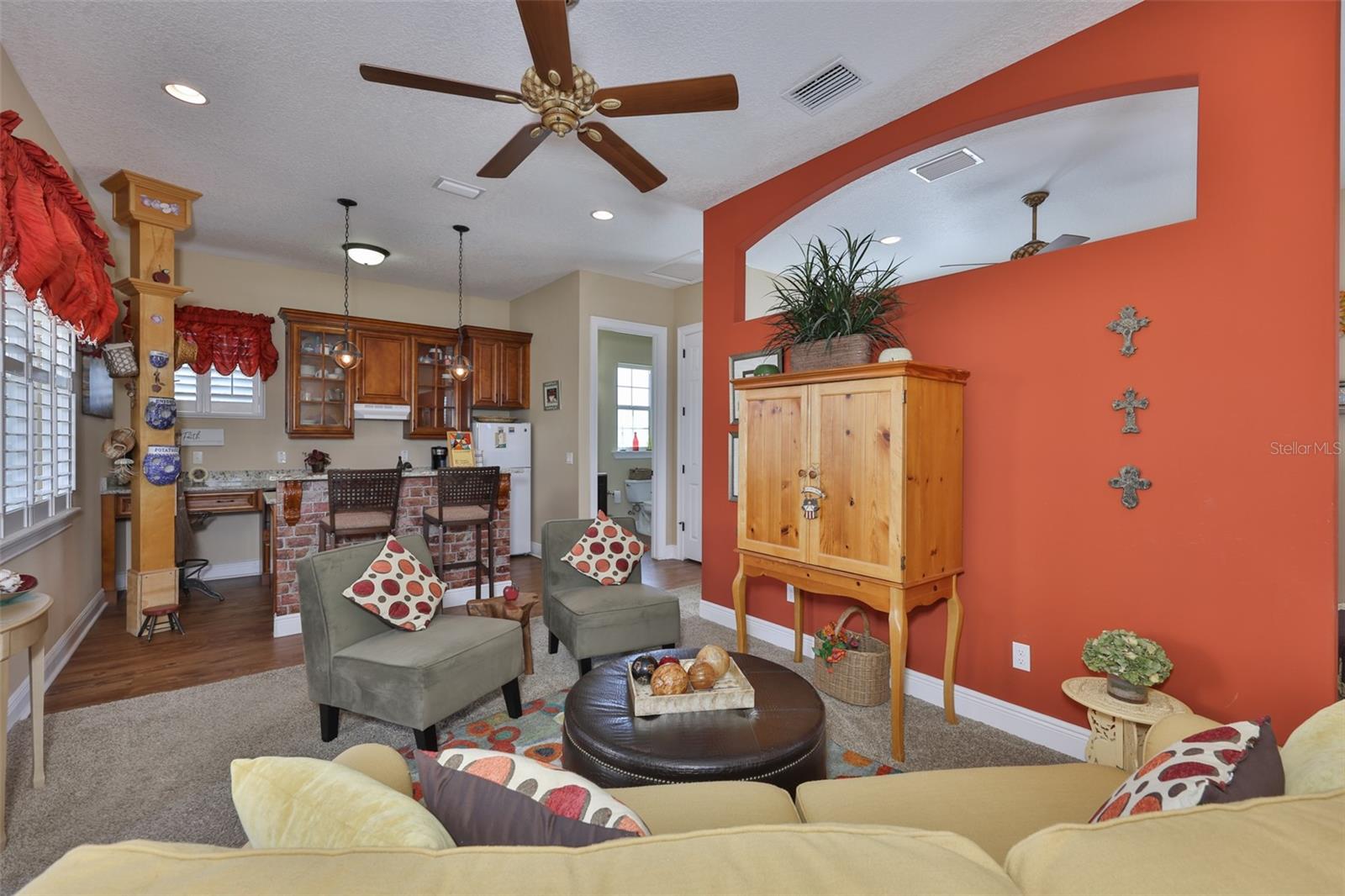 Image 46 of 54 For 10517 Tarpon Springs Road