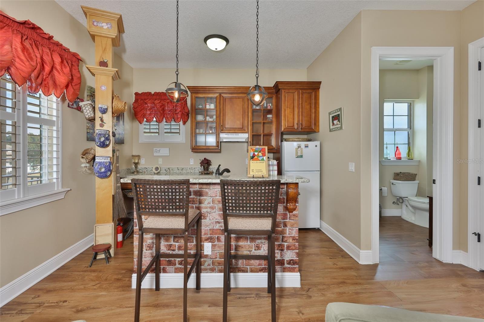 Image 47 of 54 For 10517 Tarpon Springs Road