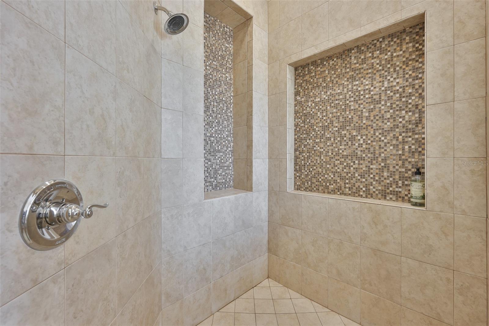 Image 50 of 54 For 10517 Tarpon Springs Road