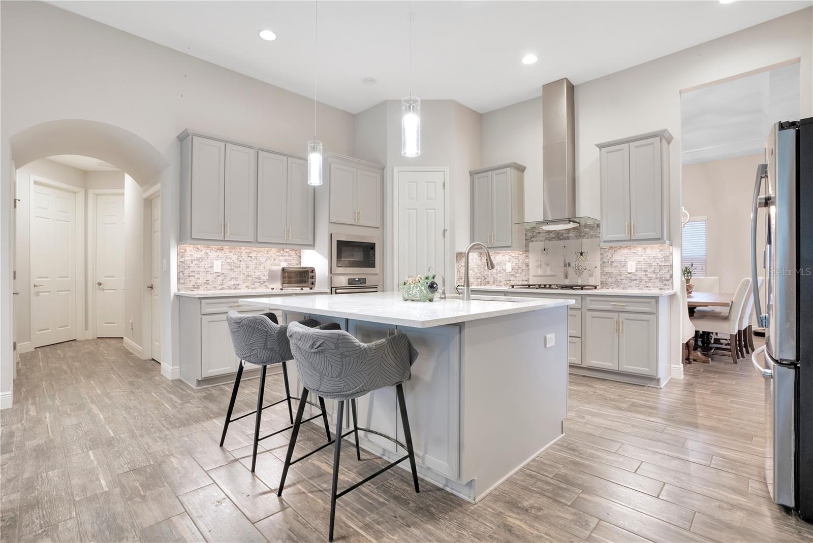 Image 11 of 57 For 21914 Butterfly Kiss Drive