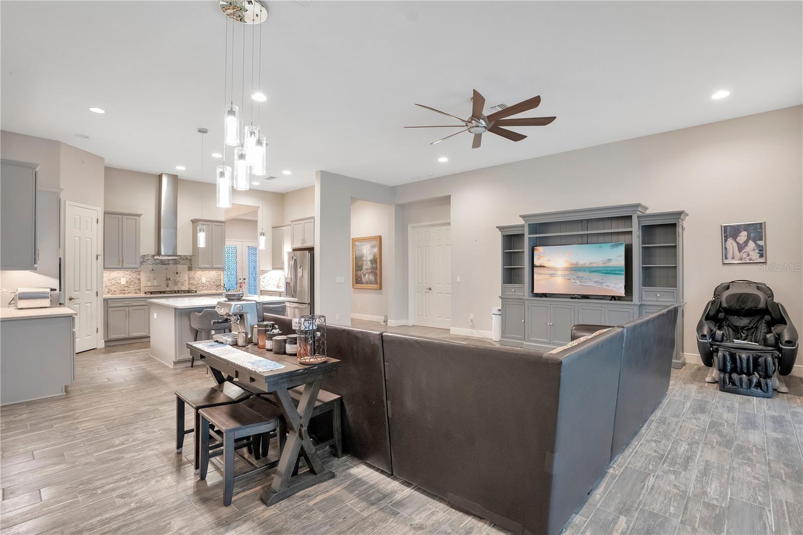 Image 18 of 57 For 21914 Butterfly Kiss Drive