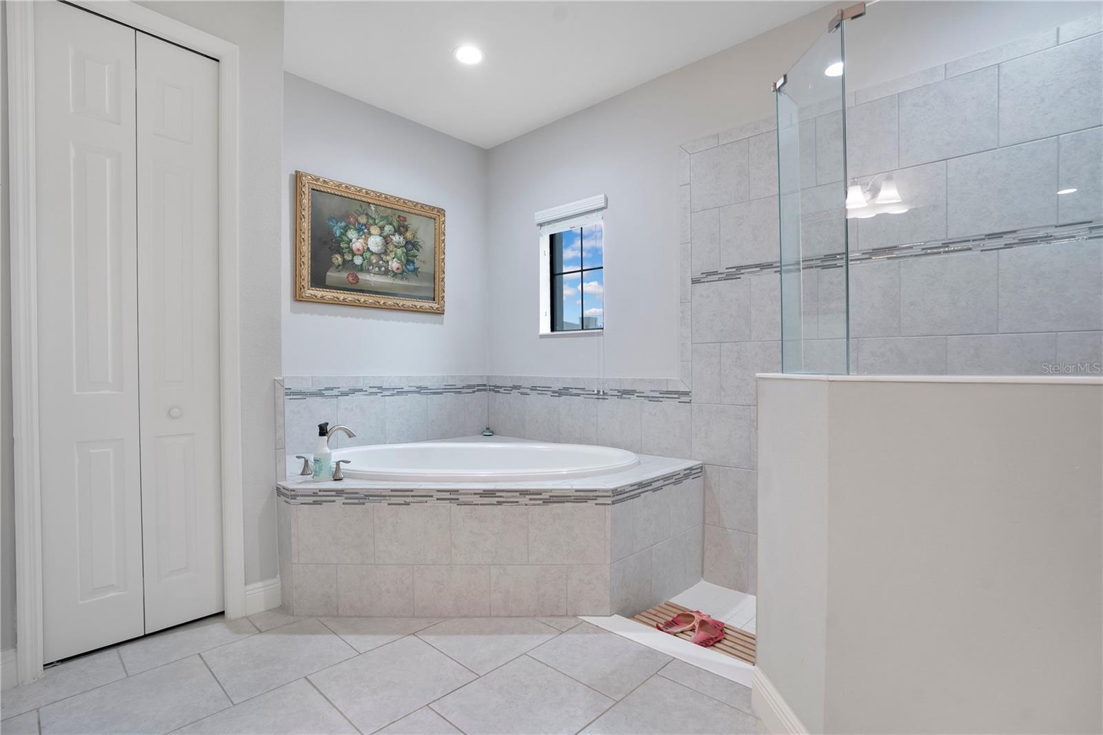 Image 21 of 57 For 21914 Butterfly Kiss Drive