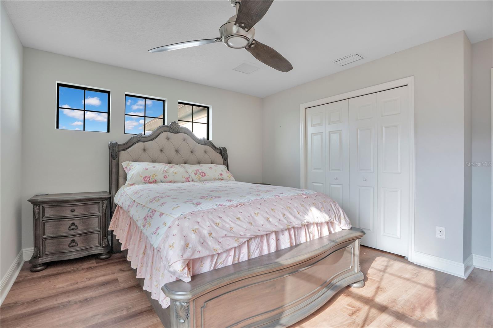 Image 31 of 57 For 21914 Butterfly Kiss Drive