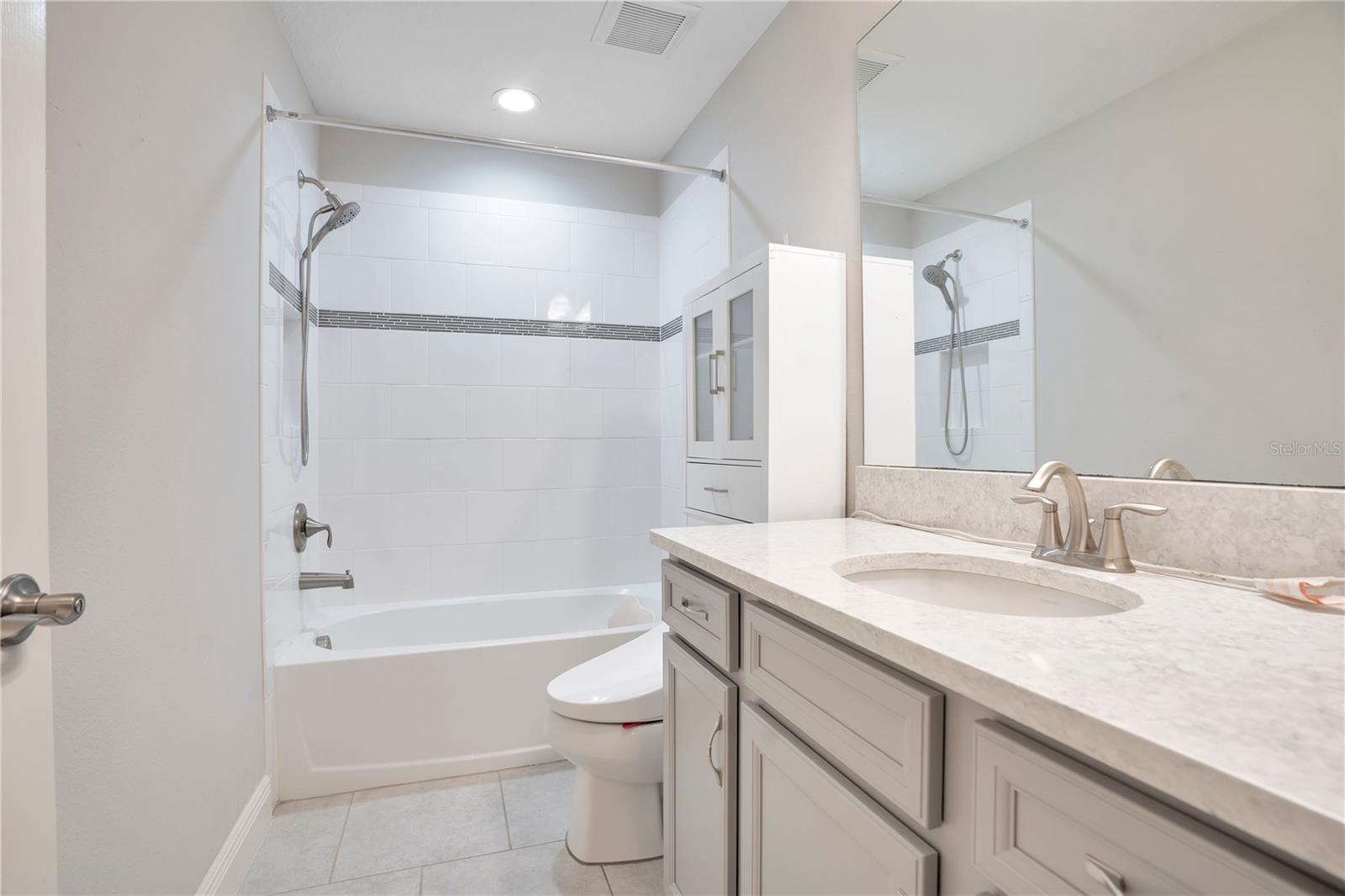 Image 32 of 57 For 21914 Butterfly Kiss Drive