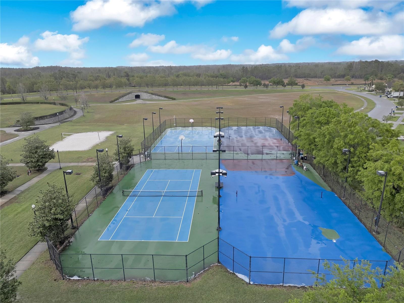 Image 52 of 57 For 21914 Butterfly Kiss Drive