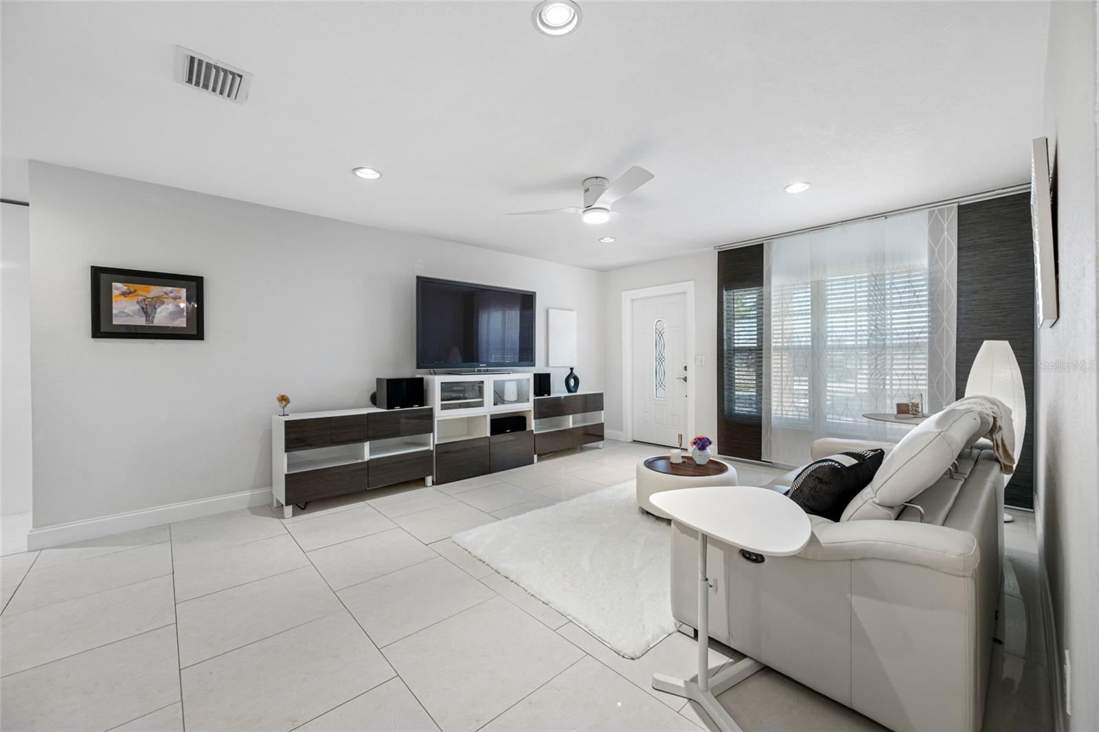 Image 13 of 67 For 2212 Coachman Road