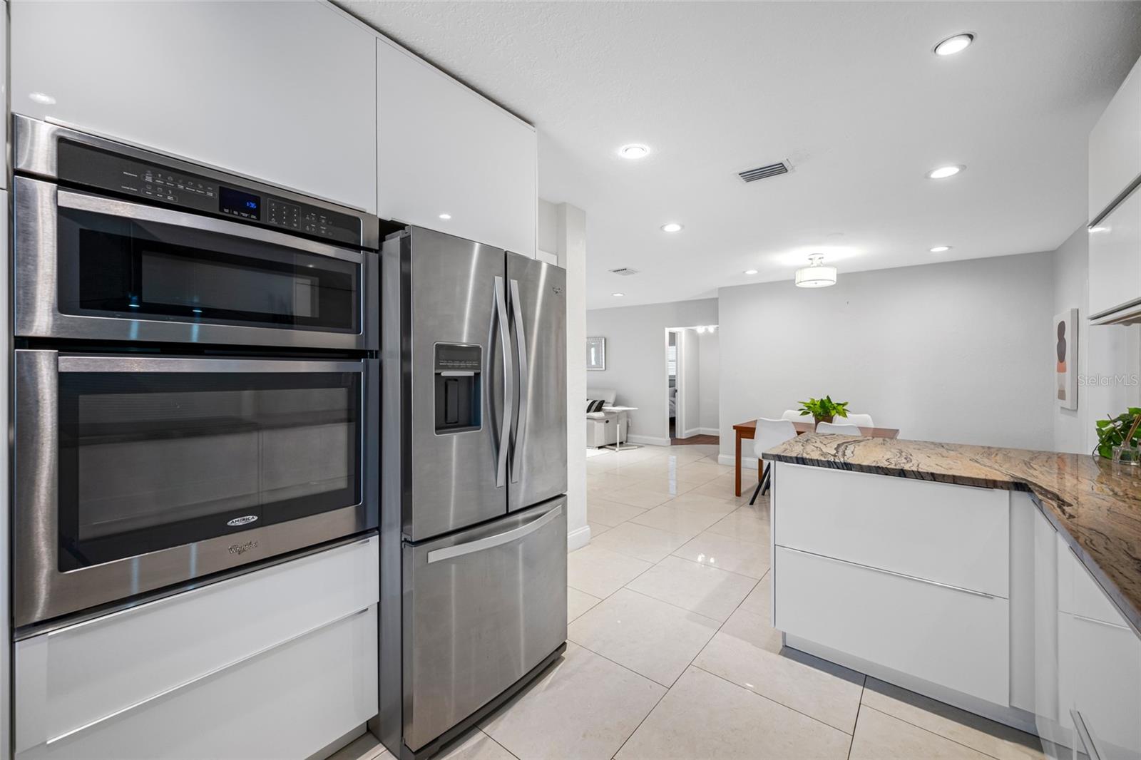 Image 24 of 67 For 2212 Coachman Road