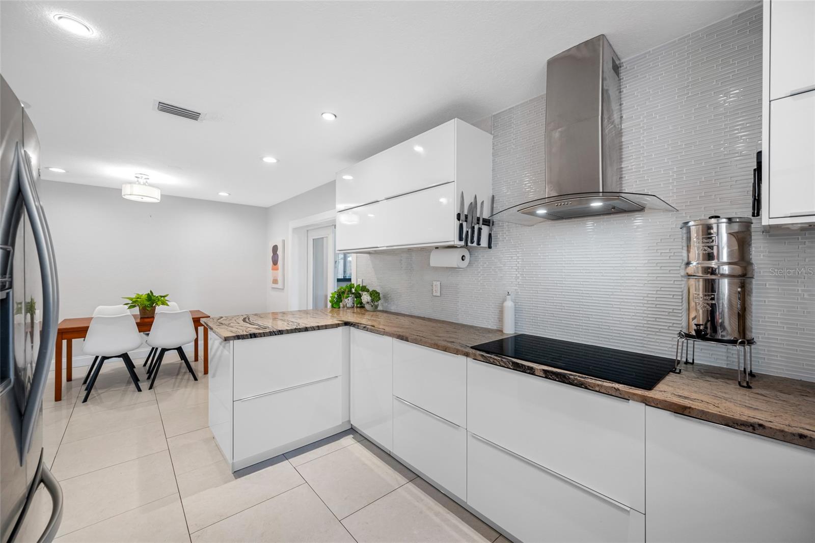 Image 25 of 67 For 2212 Coachman Road