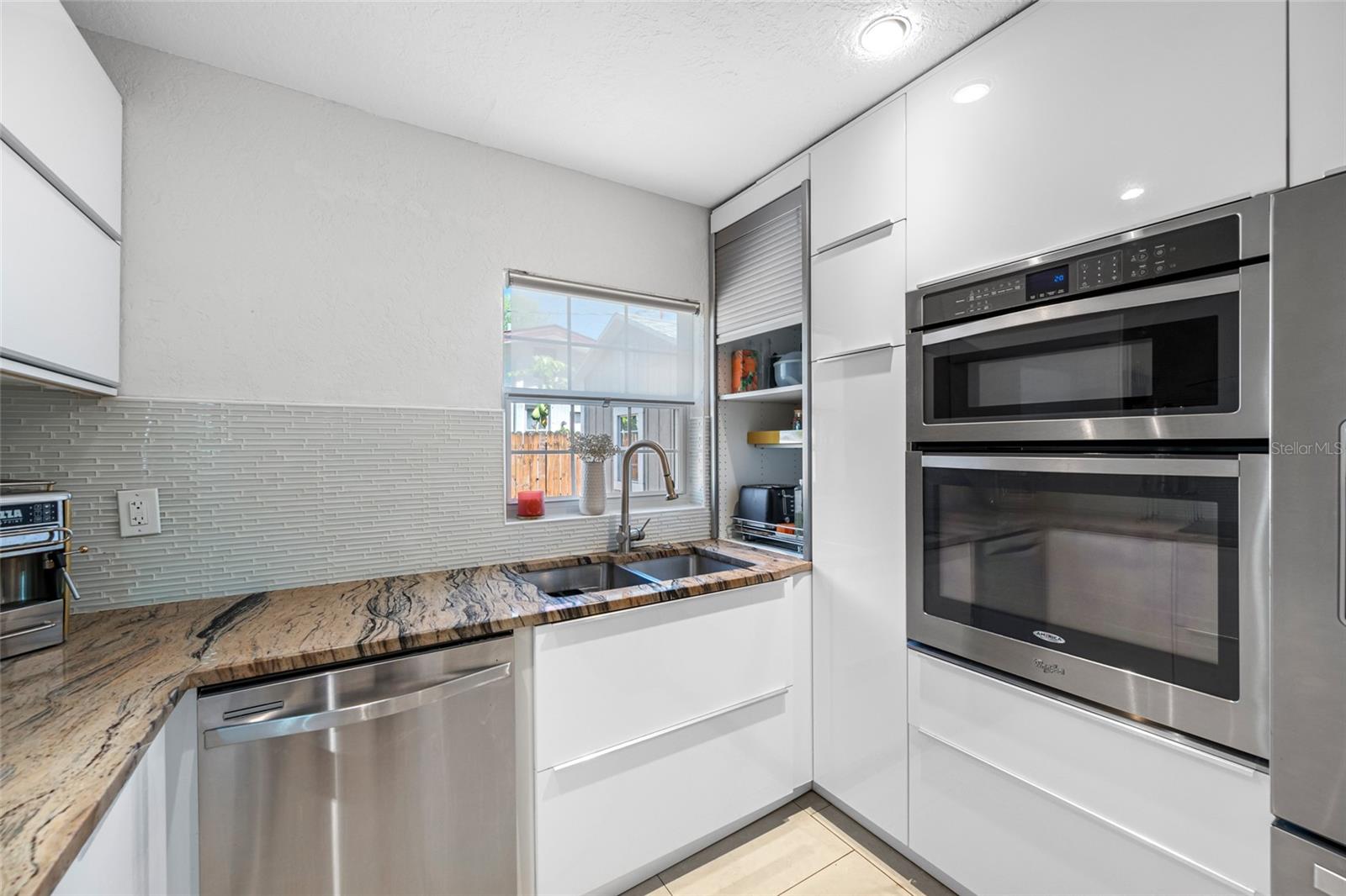 Image 26 of 67 For 2212 Coachman Road