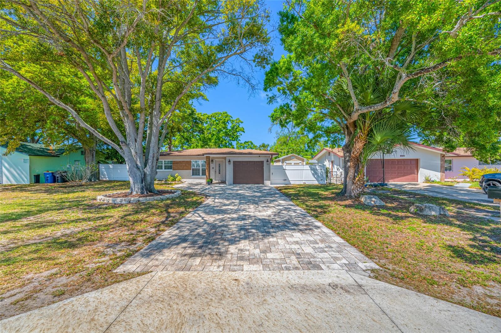 Image 3 of 67 For 2212 Coachman Road