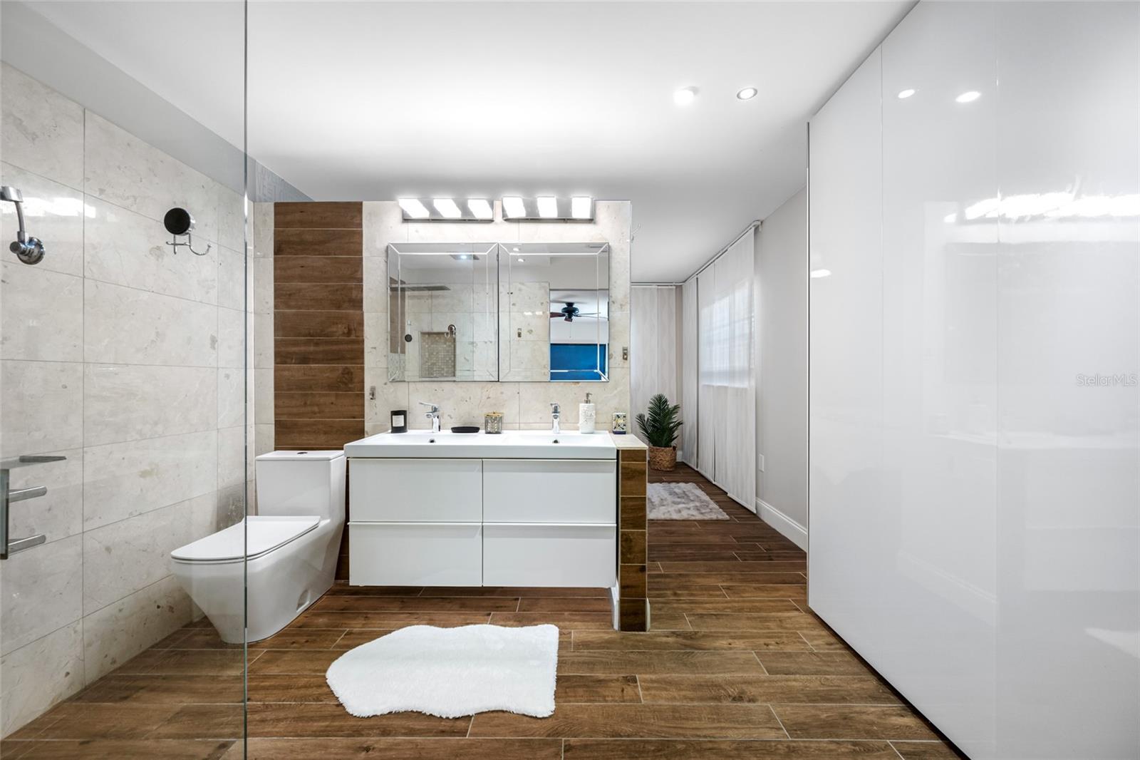 Image 32 of 67 For 2212 Coachman Road