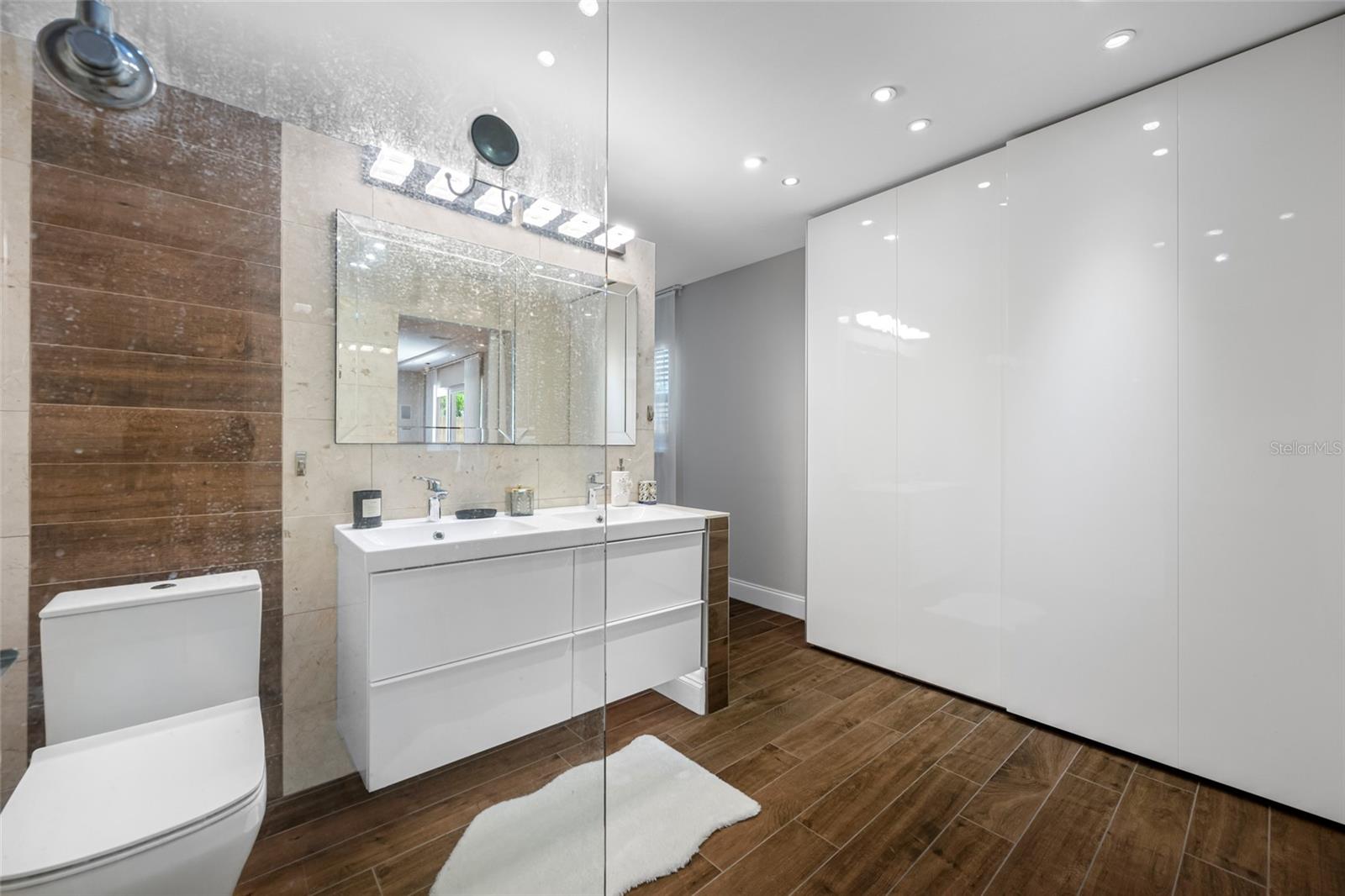 Image 34 of 67 For 2212 Coachman Road