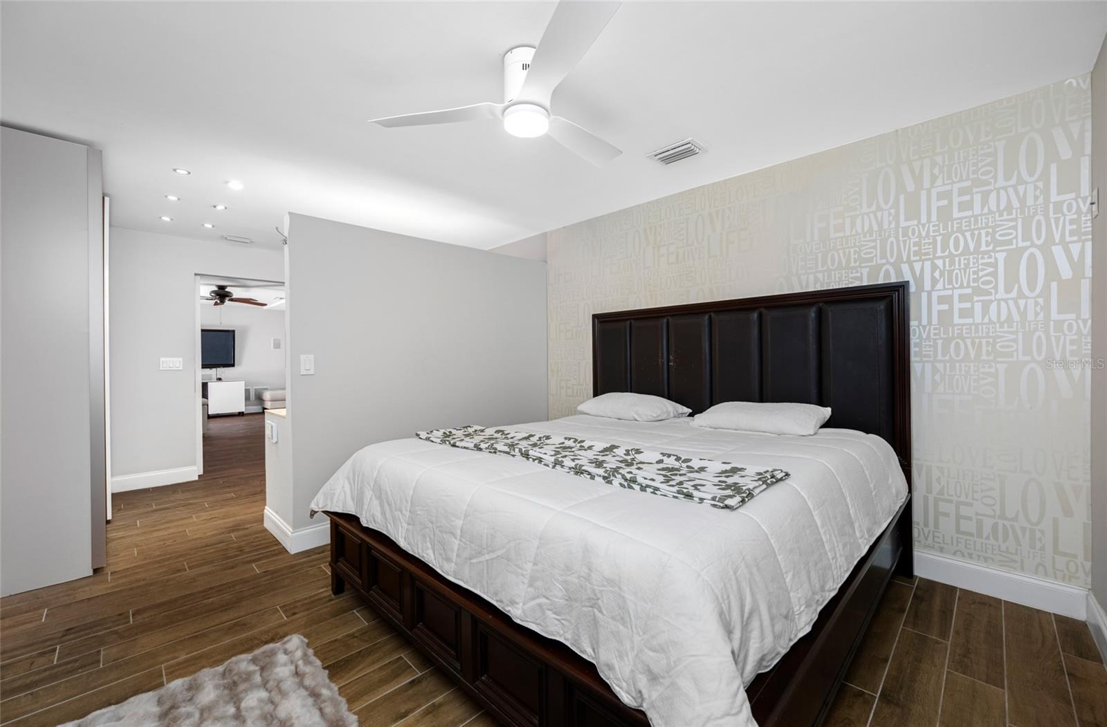 Image 35 of 67 For 2212 Coachman Road