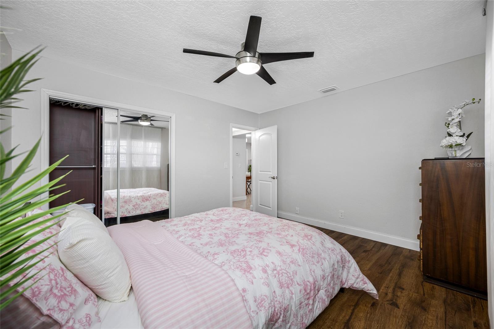 Image 43 of 67 For 2212 Coachman Road