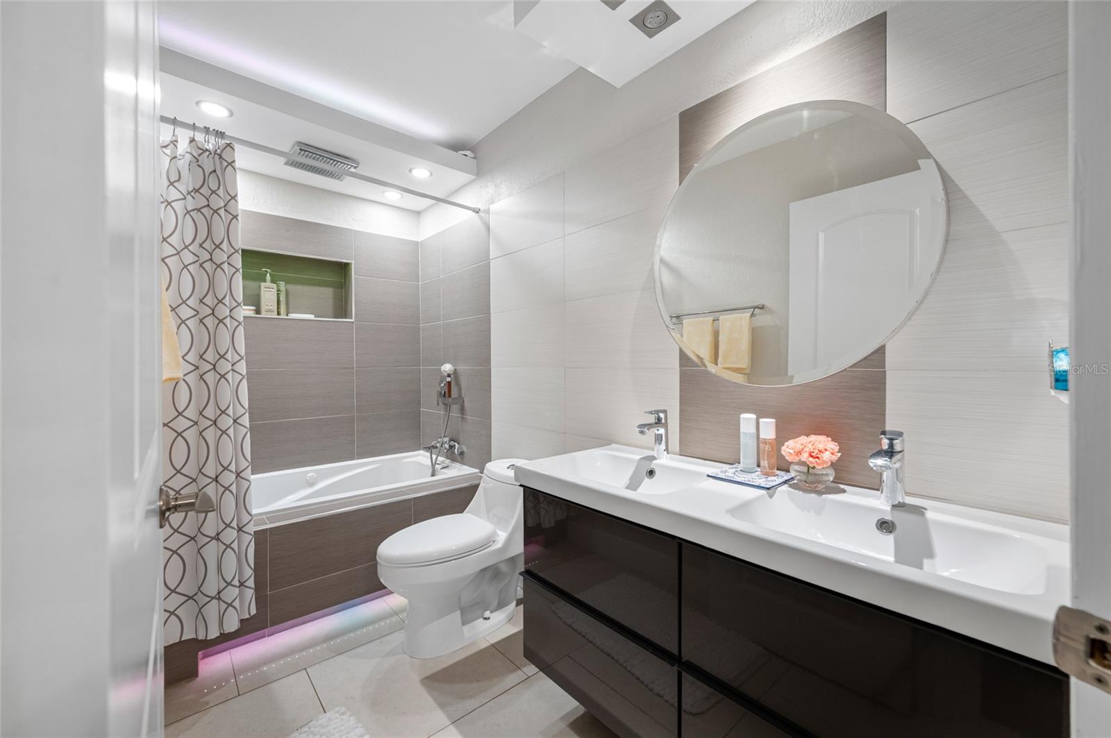 Image 45 of 67 For 2212 Coachman Road