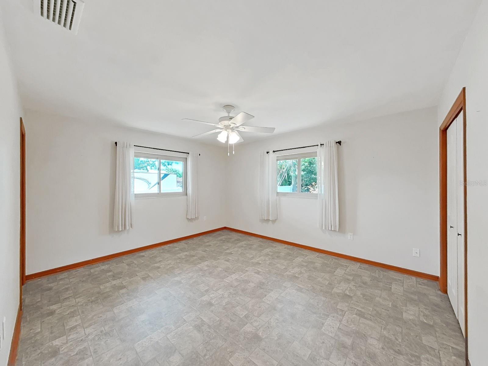 Image 22 of 43 For 1100 Canterbury Road