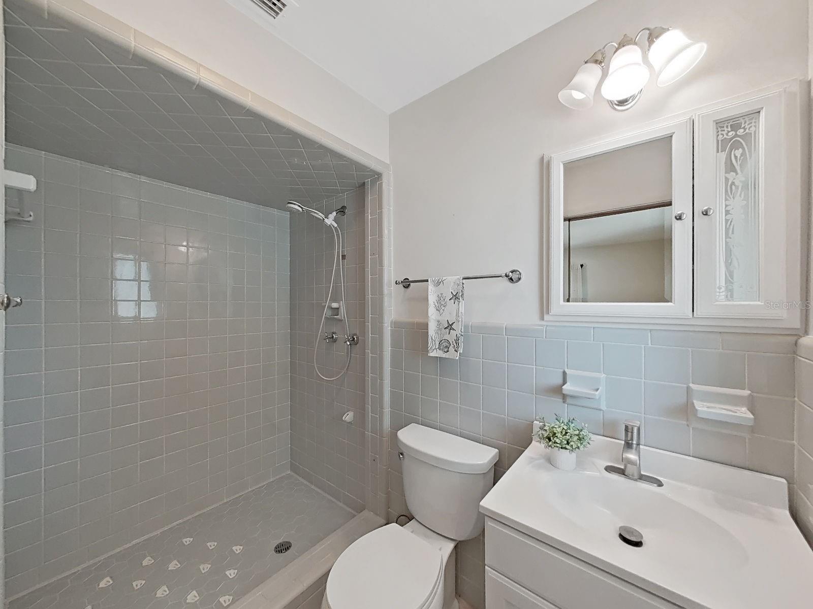 Image 25 of 43 For 1100 Canterbury Road