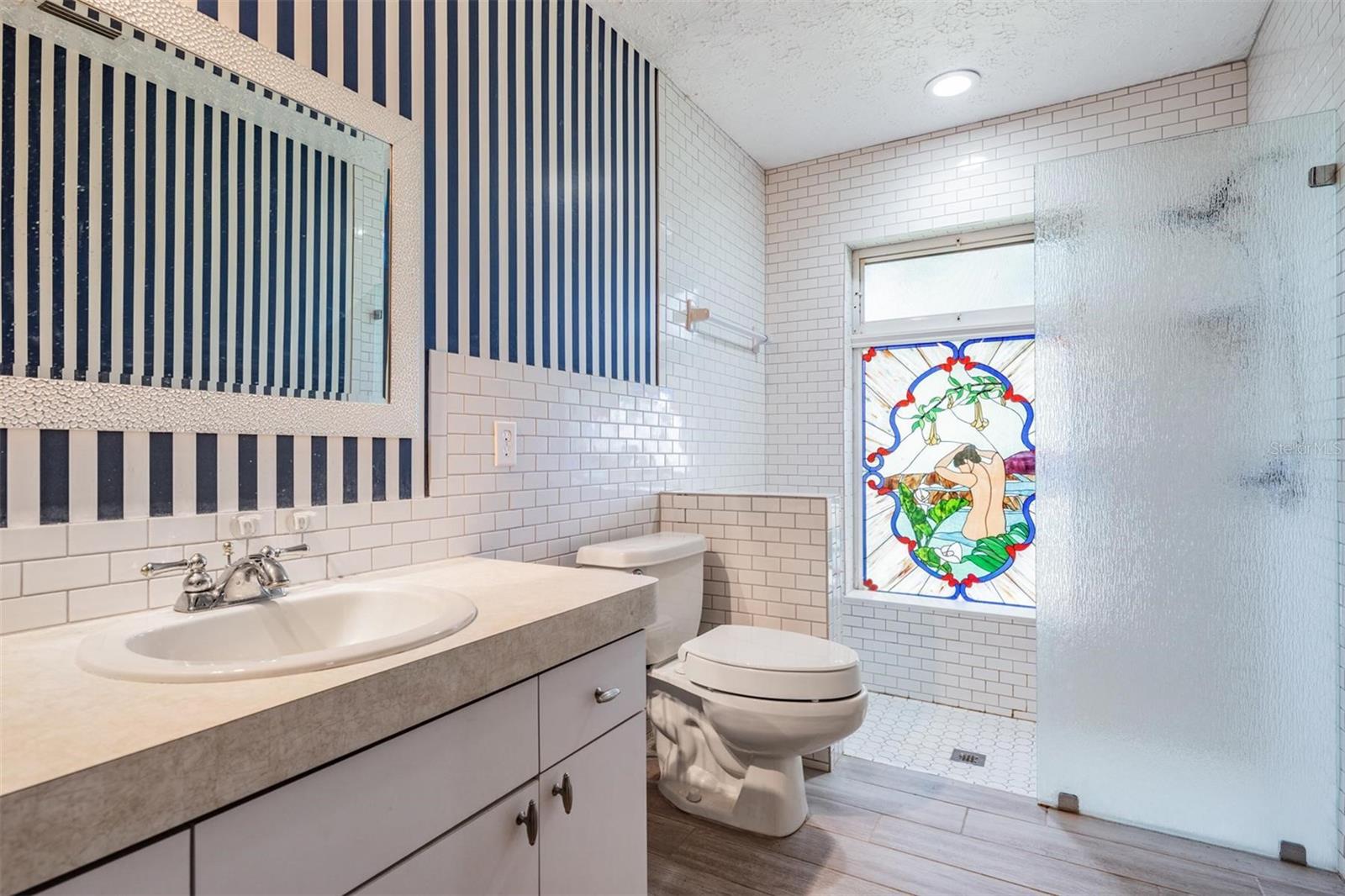 Image 17 of 32 For 7450 Lake Forest Circle