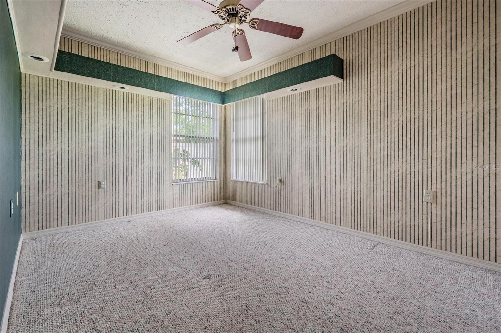 Image 18 of 32 For 7450 Lake Forest Circle