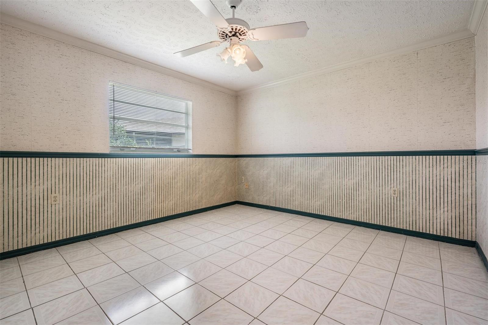 Image 20 of 32 For 7450 Lake Forest Circle