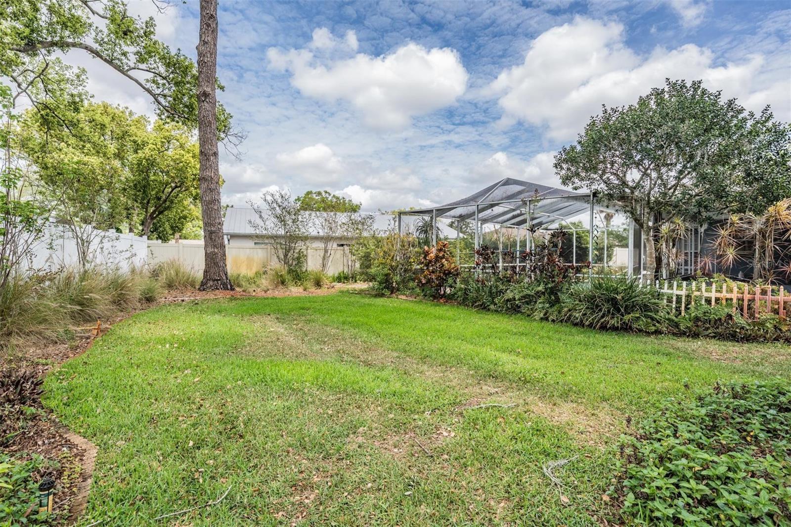 Image 27 of 32 For 7450 Lake Forest Circle