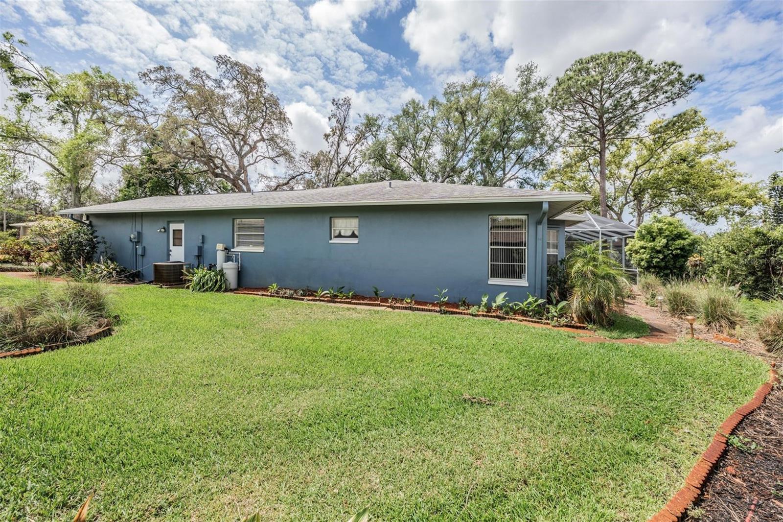 Image 28 of 32 For 7450 Lake Forest Circle