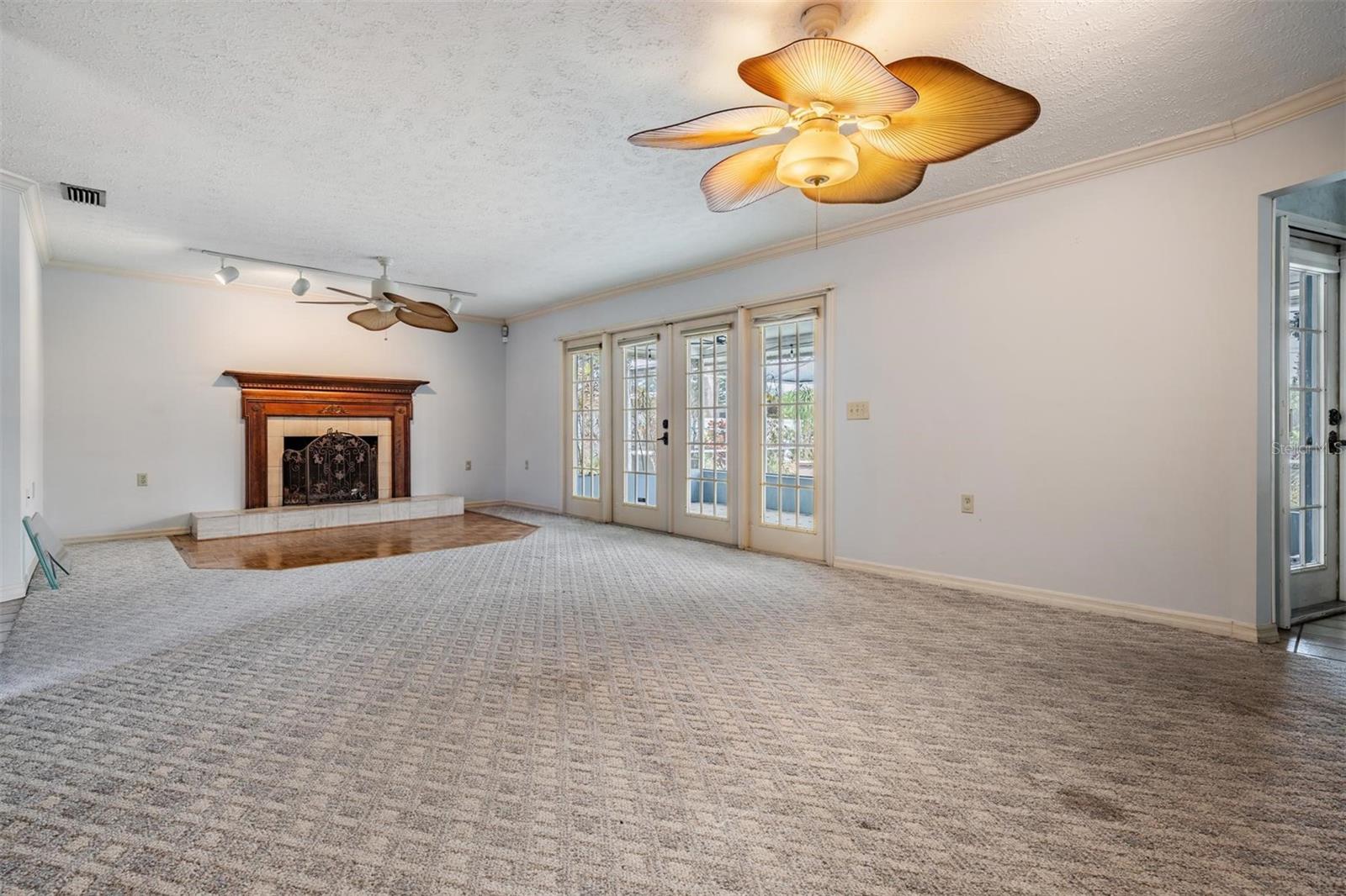 Image 4 of 32 For 7450 Lake Forest Circle