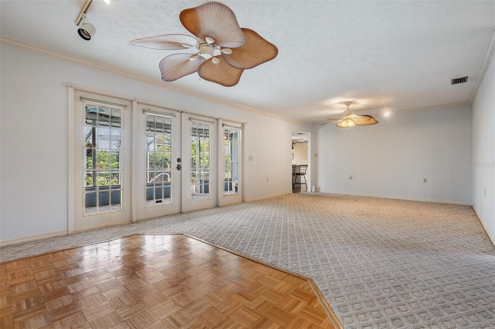 Image 6 of 32 For 7450 Lake Forest Circle