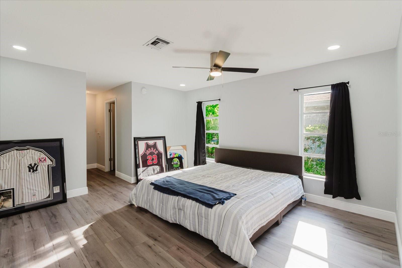 Image 14 of 37 For 1811 Forest Drive