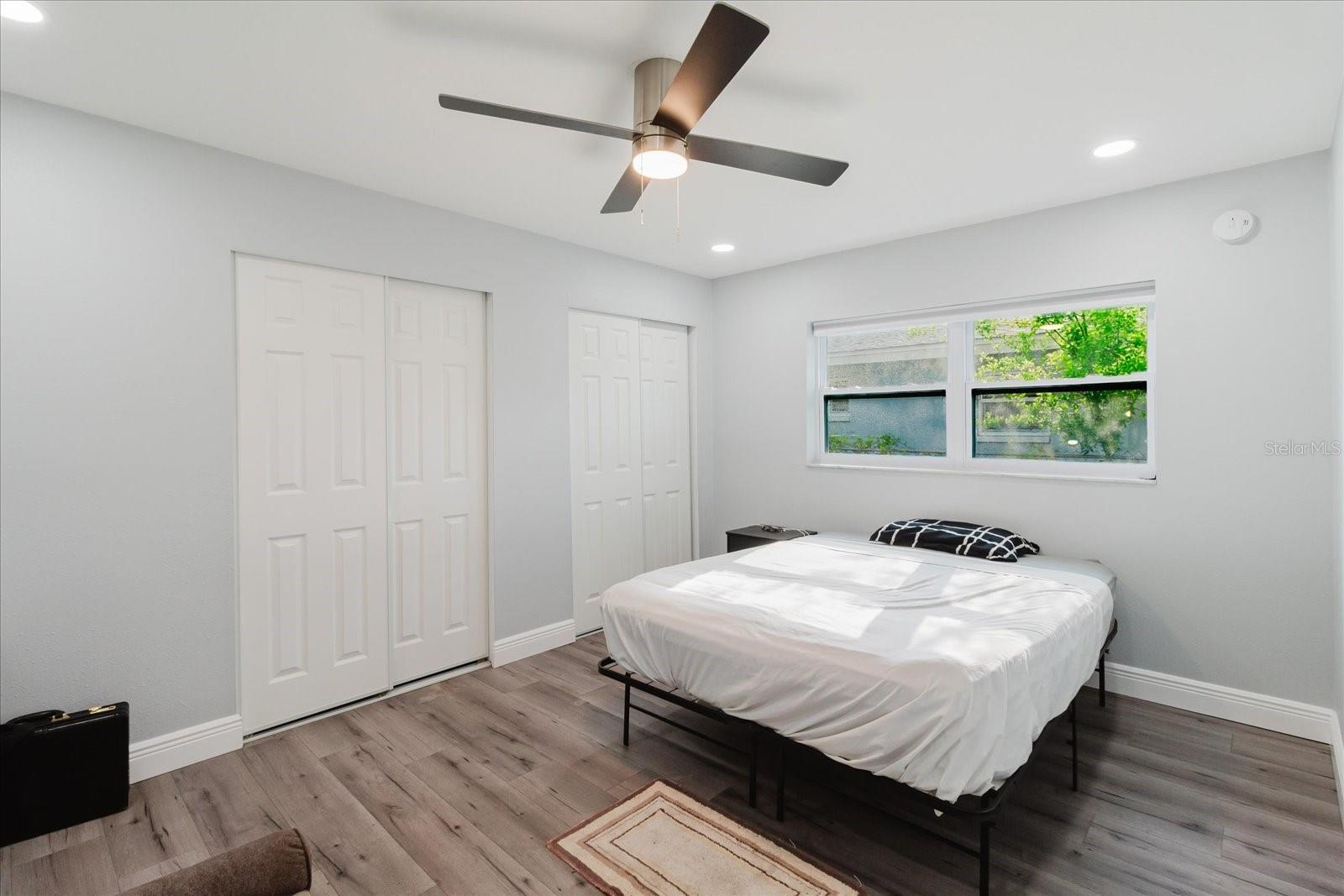 Image 21 of 37 For 1811 Forest Drive