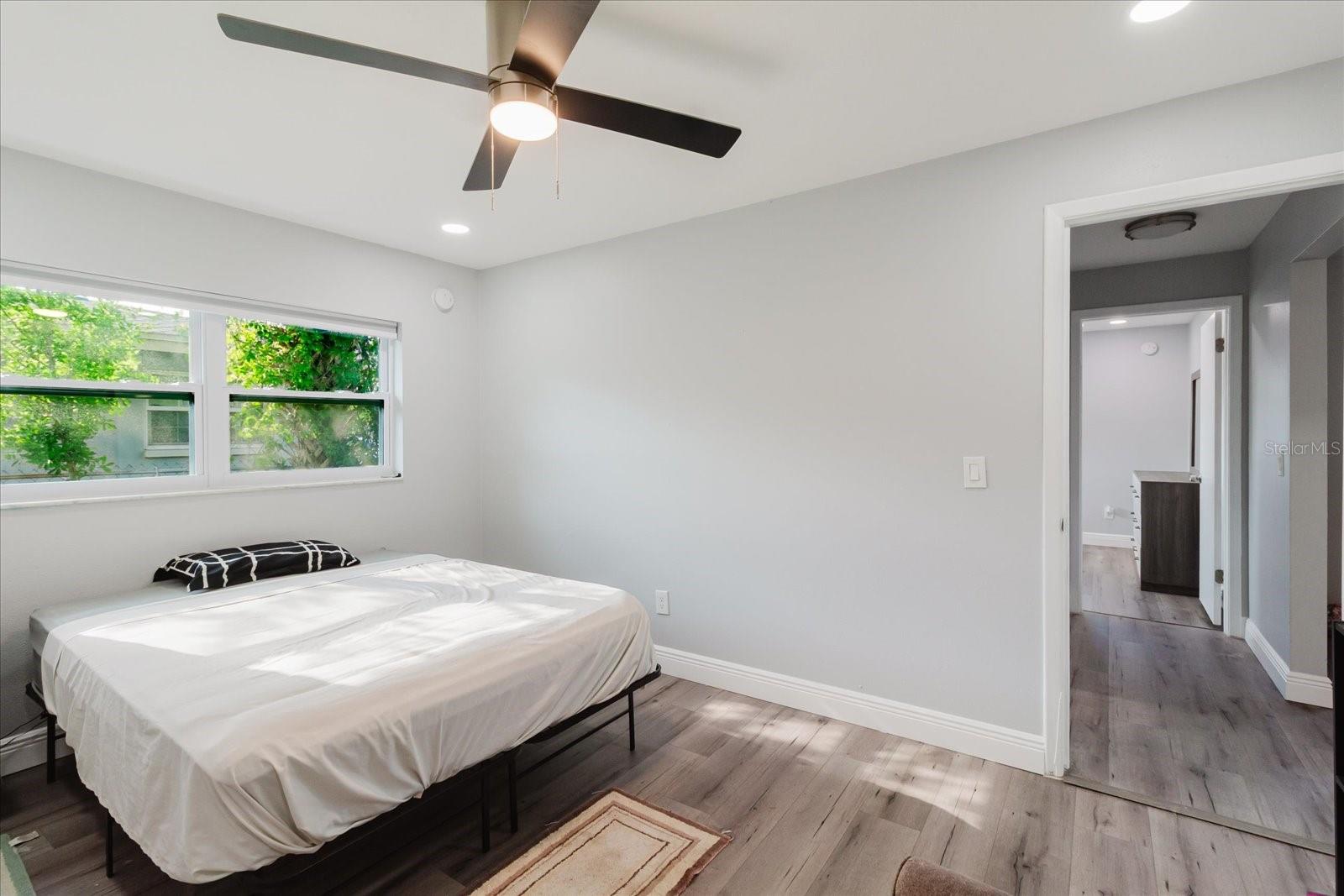 Image 22 of 37 For 1811 Forest Drive