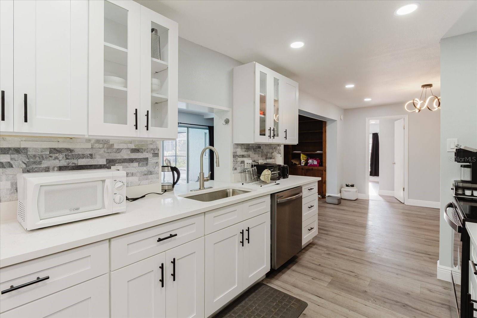 Image 6 of 37 For 1811 Forest Drive