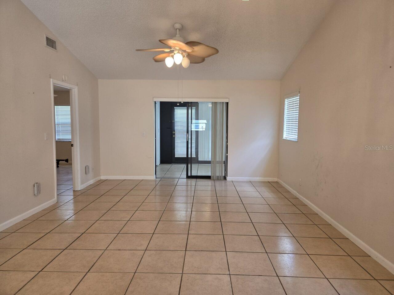 Image 9 of 22 For 38349 Cottonwood Place 1