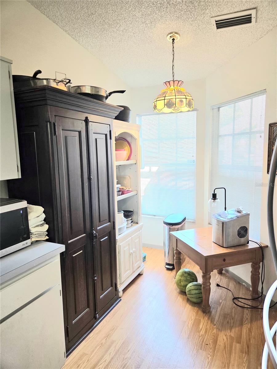 Image 10 of 41 For 3121 Beecher Drive E D