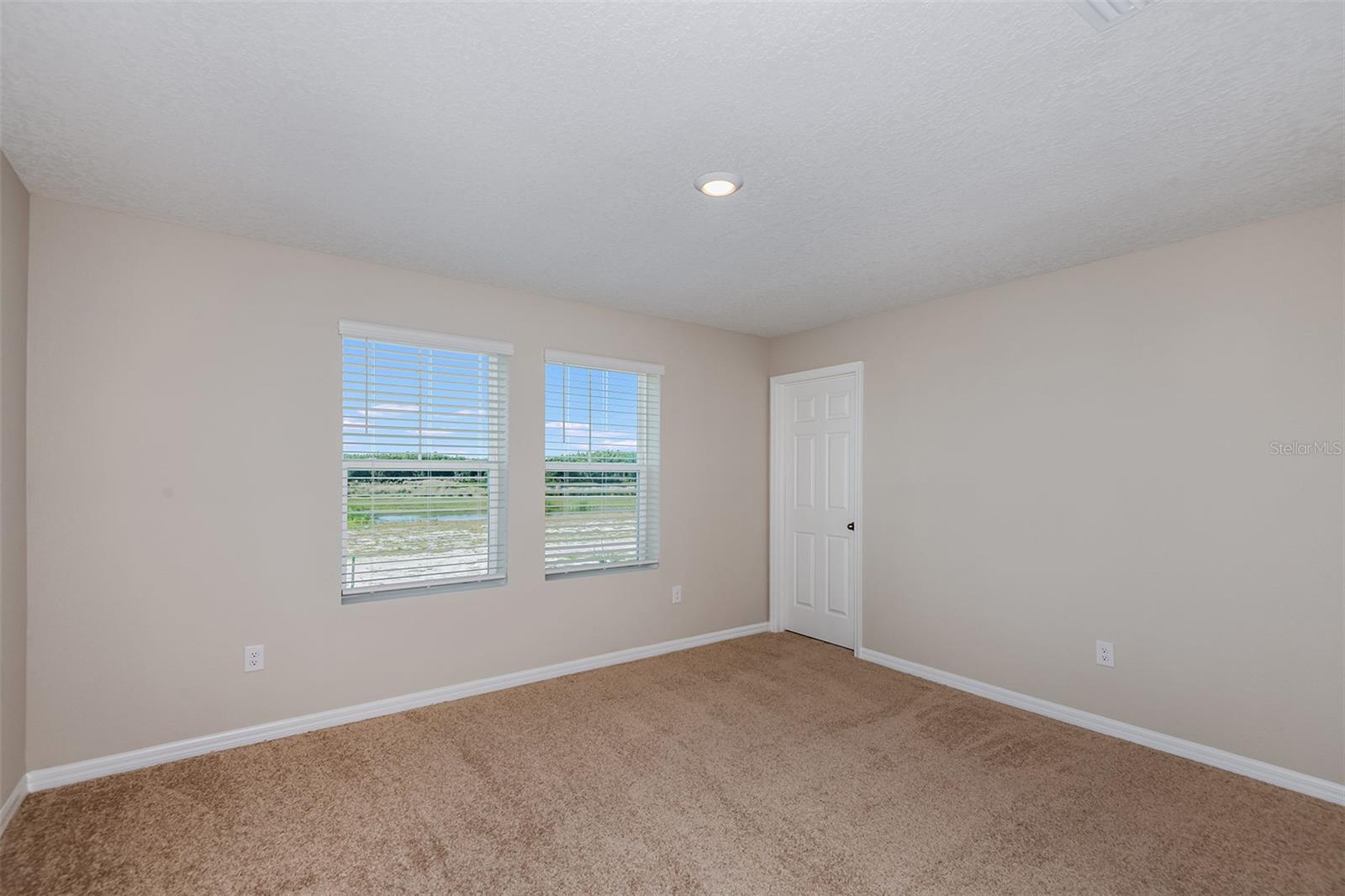 Image 19 of 26 For 4579 Riverbend Boulevard