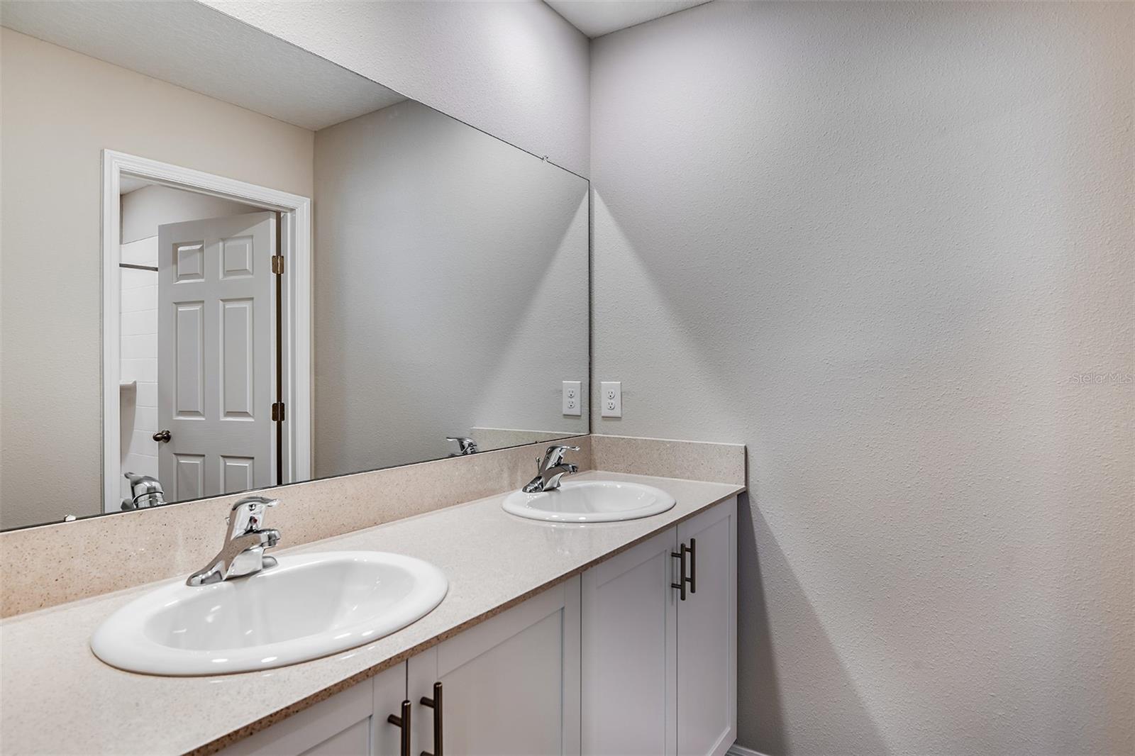 Image 20 of 26 For 4579 Riverbend Boulevard