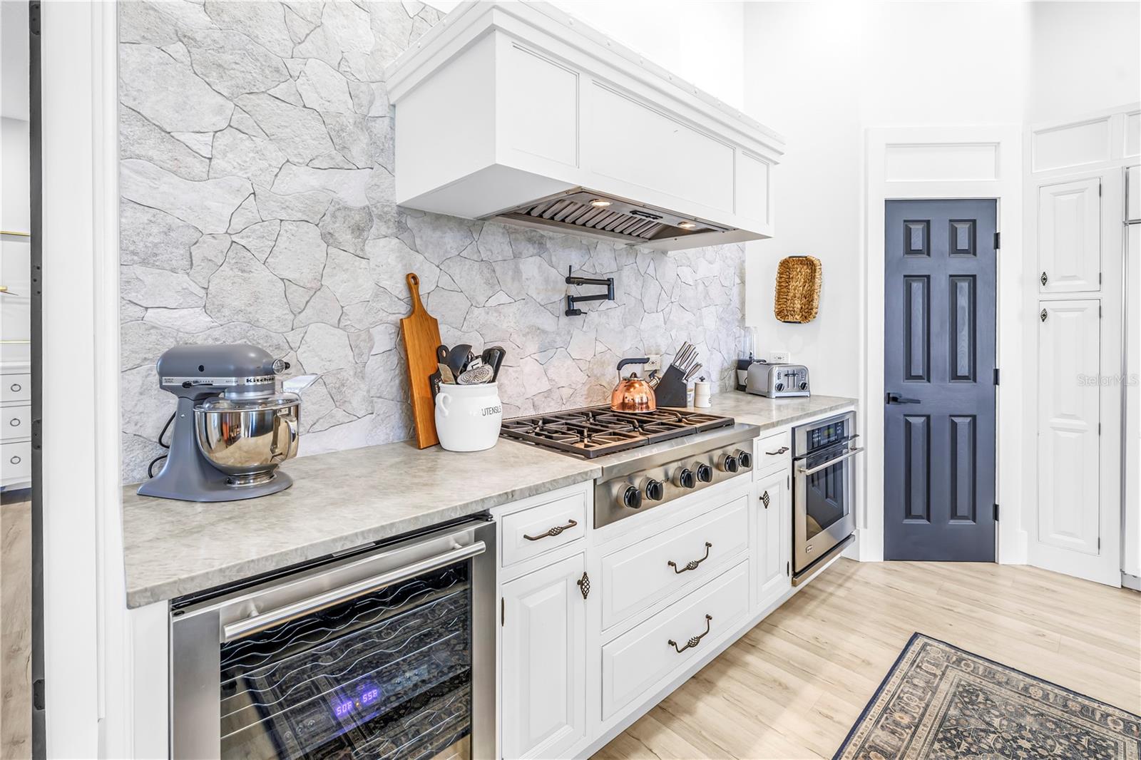 Image 21 of 78 For 11902 Woodland Terrace