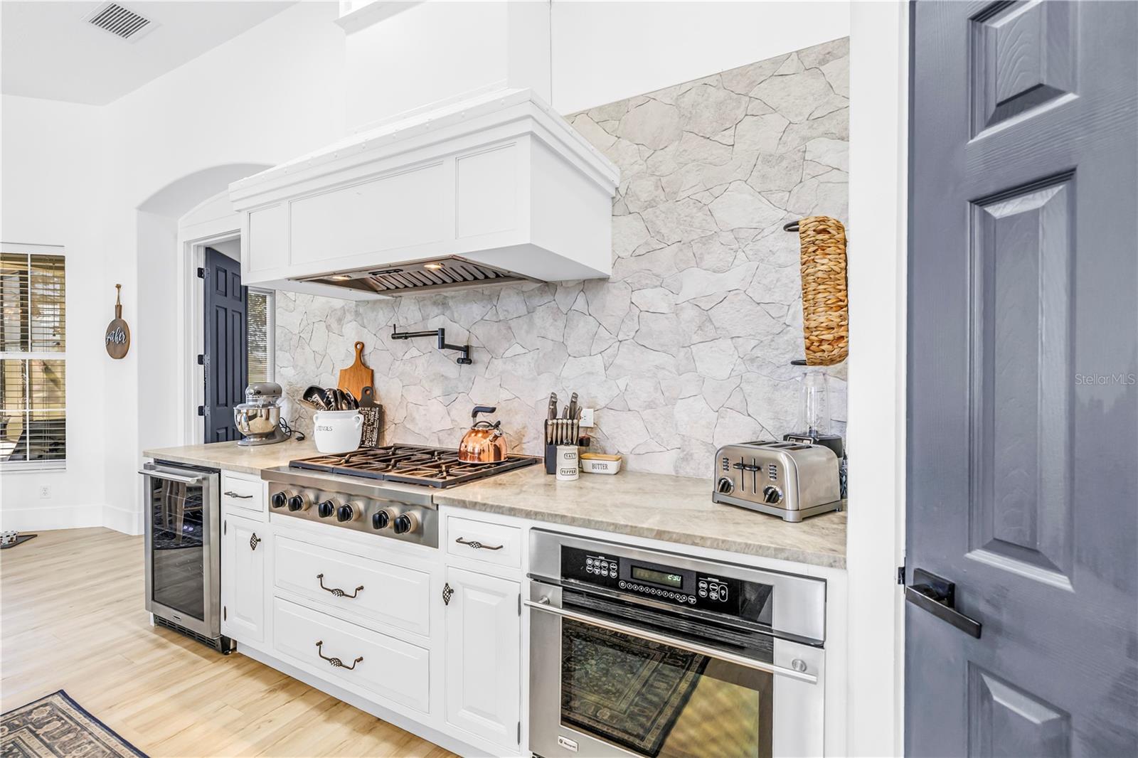 Image 23 of 78 For 11902 Woodland Terrace