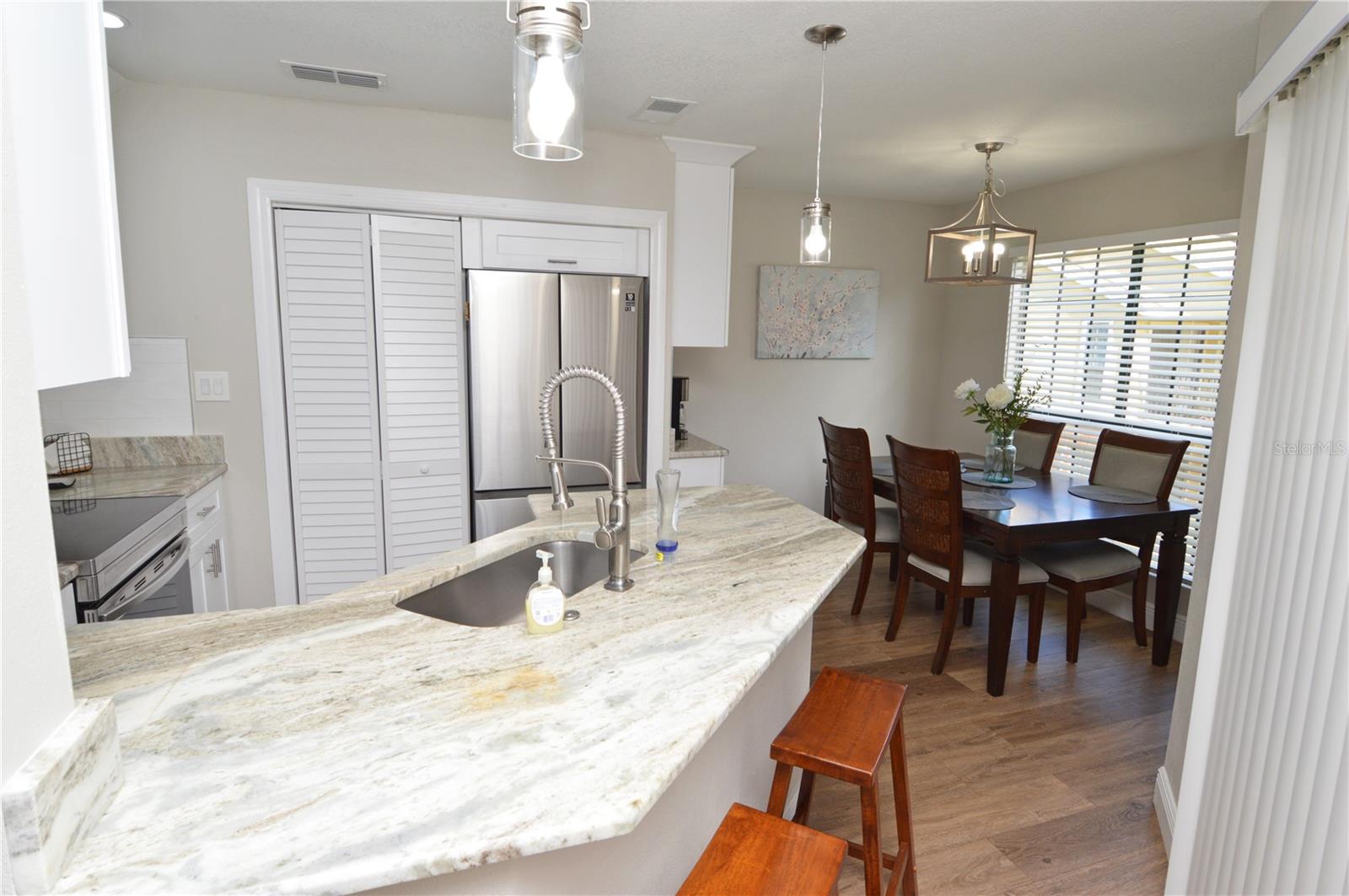 Image 14 of 100 For 8613 Mallard Reserve Drive 202