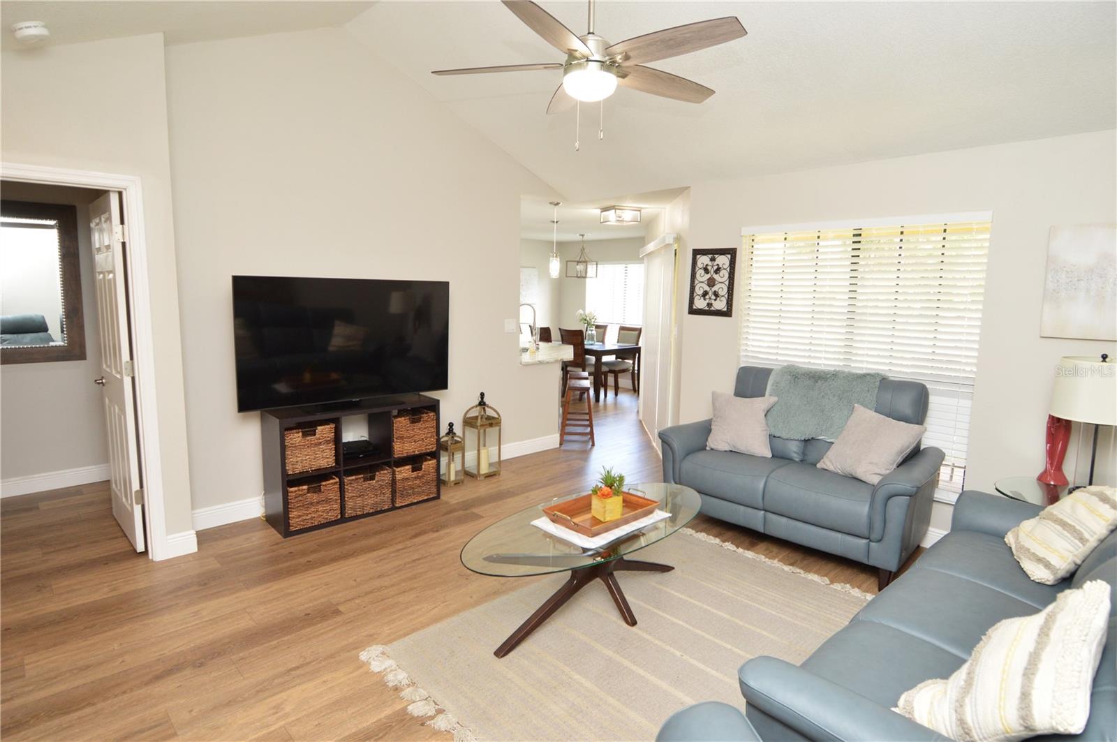 Image 17 of 100 For 8613 Mallard Reserve Drive 202