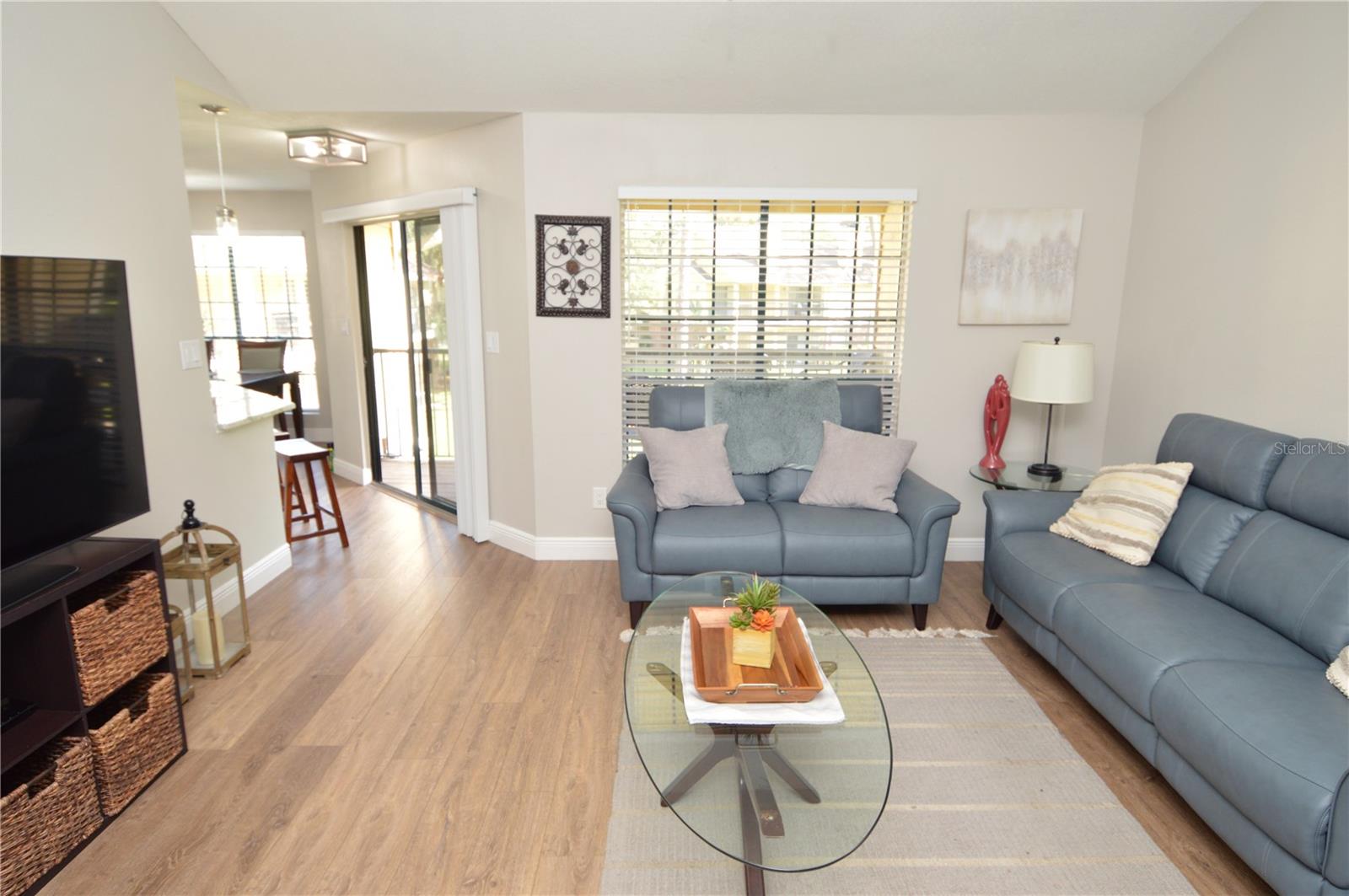 Image 18 of 100 For 8613 Mallard Reserve Drive 202