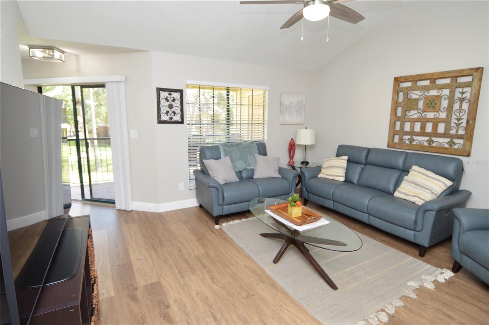 Image 19 of 100 For 8613 Mallard Reserve Drive 202