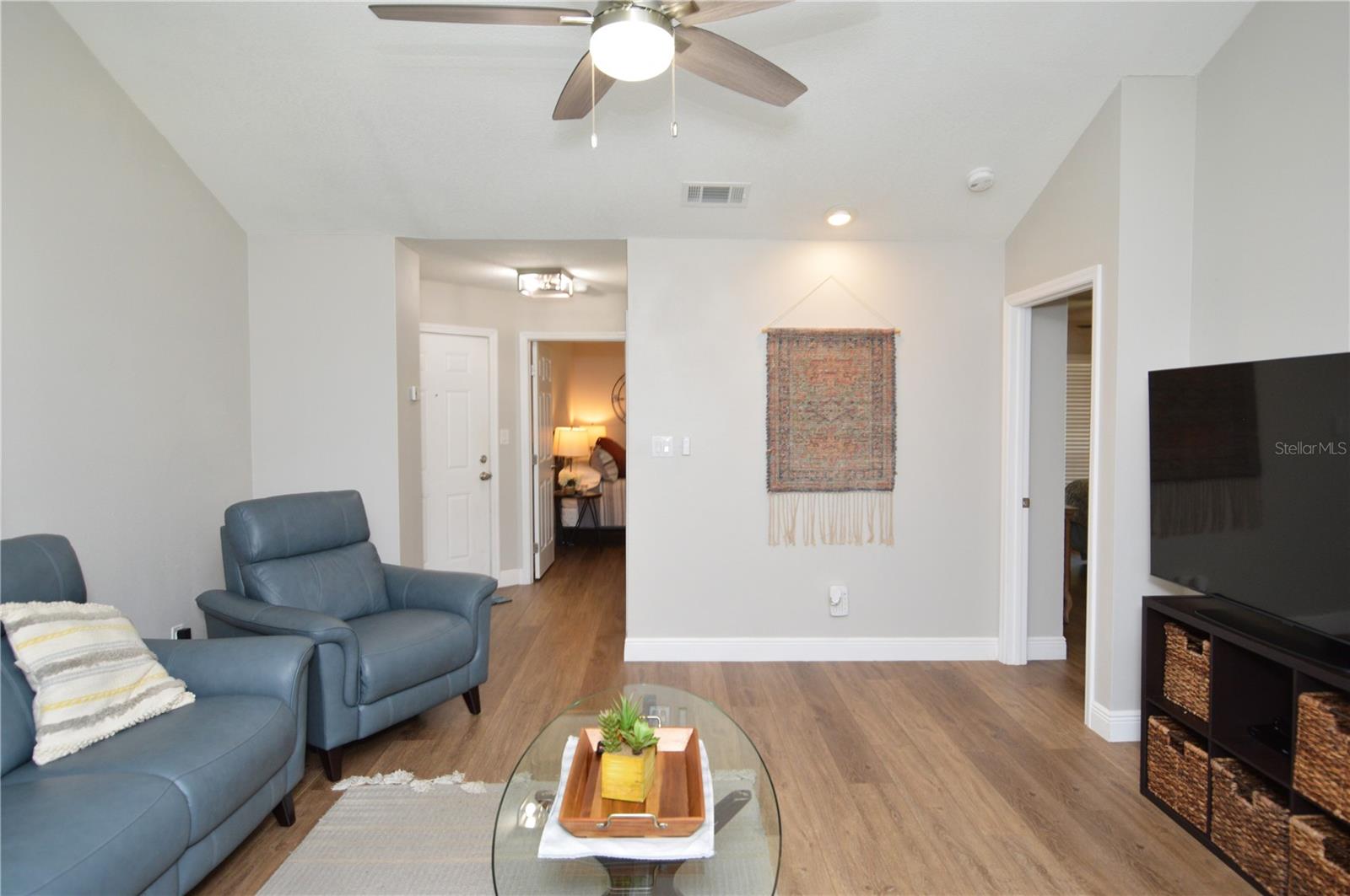 Image 22 of 100 For 8613 Mallard Reserve Drive 202